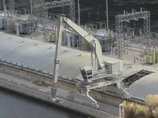 Bild: Muhr GmbH installiert weltweit größten hydraulischen Rechenreiniger in den USA