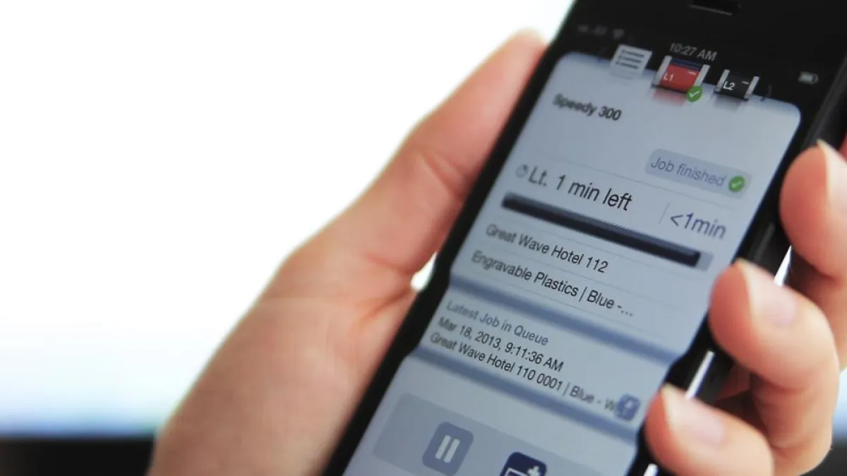 Mit der Trotec Laser Remote App behalten Sie immer den Überblick über Ihren Flachbettlaser