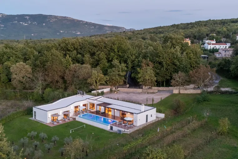 Bild:  Villa Istria Green setzt auf 100 % Solarenergie: 17-kW-Photovoltaikanlage macht Ferienhaus in Istrien autark