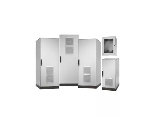 Bild: Schneider Electric EcoStruxure R-Serie: Micro-Datacenter-Gehäuse für die Industrie