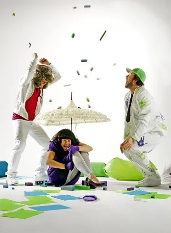 GROSSSTADTGEFLÜSTER "Bis einer heult!!!" Neues Album am 30.05.2008 Bild: GROSSSTADTGEFLÜSTER "Bis einer heult!!!" Neues Album am 30.05.2008