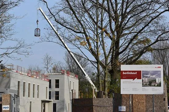 Bild: Richtfest der landeseigenen Gemeinschaftsunterkunft für Flüchtlinge in Steglitz-Zehlendorf