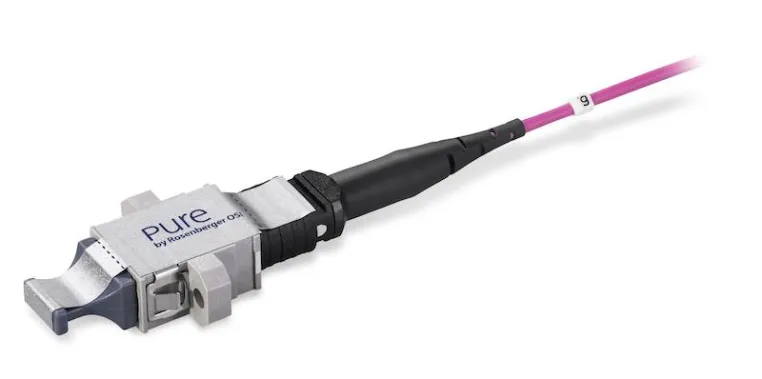Bild: Rosenberger OSI präsentiert PreCONNECT® PURE MTP® für hochqualitative IT-Verkabelung in Rechenzentren