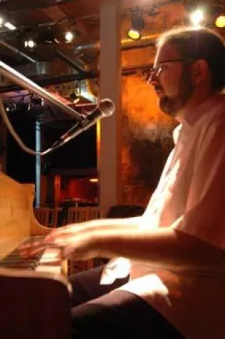 Bild: Mario Stork - Hinterm Spiegel