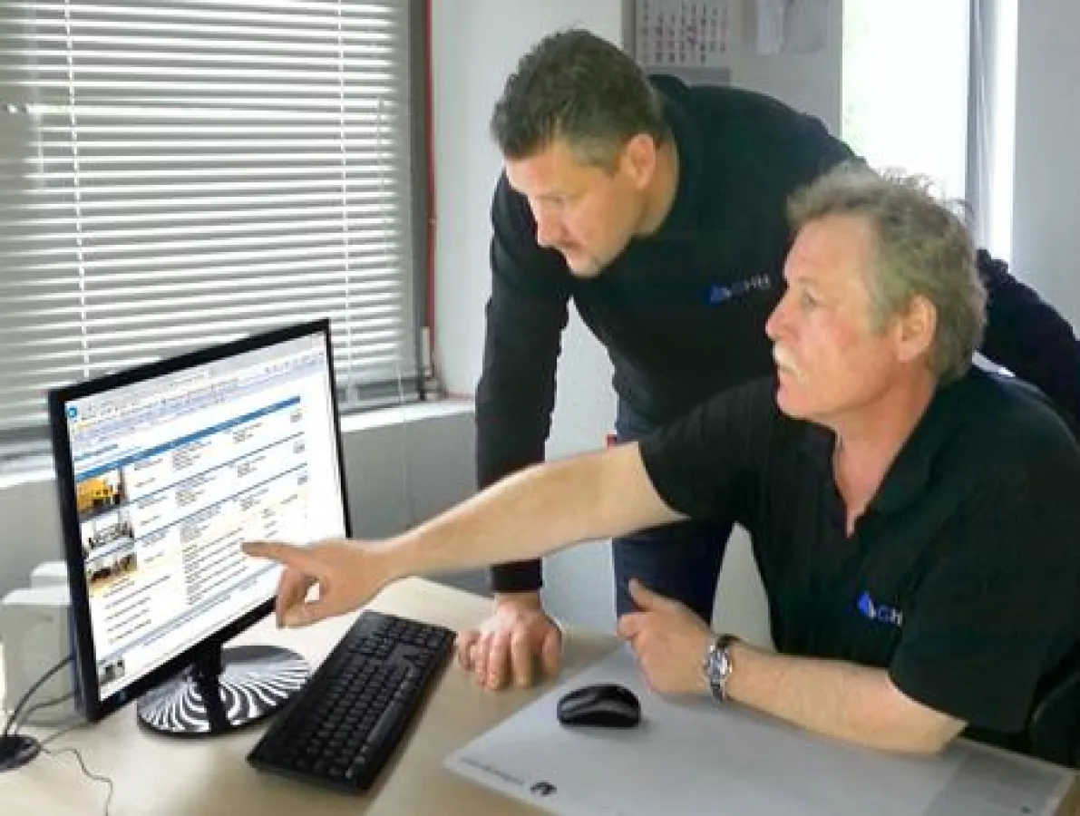 Michael Hübbertz und Rolf Menzel bei der Planung