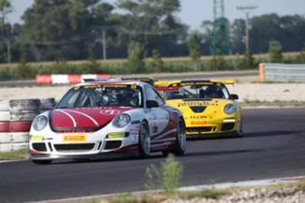 Felix Wimmer powered by ARCOTEL Hotels fährt mit kühlem Kopf zum nächsten Sieg Bild: Felix Wimmer powered by ARCOTEL Hotels fährt mit kühlem Kopf zum nächsten Sieg