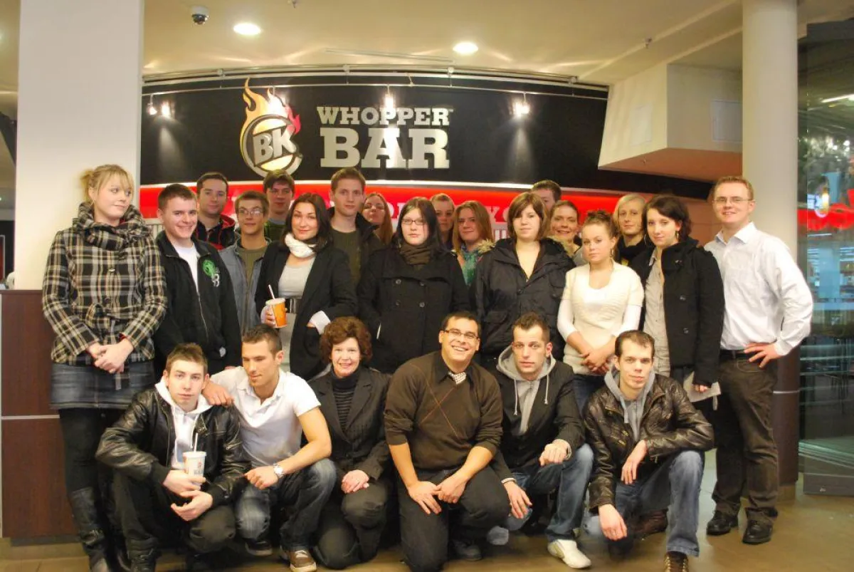 Systemgastronomie-Azubis erkunden Eurupas erste Whopper Bar