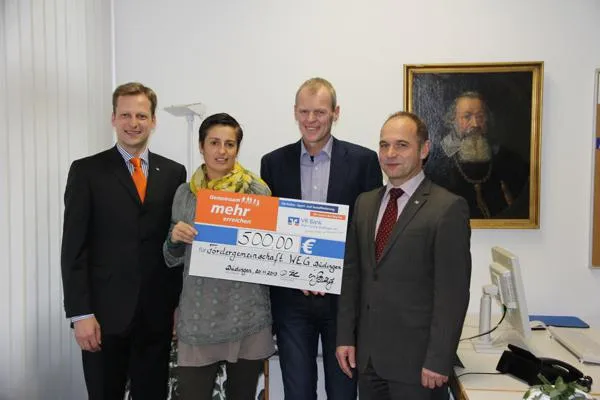 500 Euro für den Schulsport Bild: 500 Euro für den Schulsport
