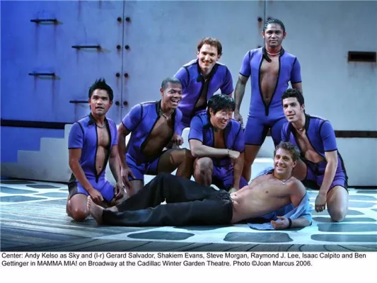 Bild: Mamma Mia, Mamma Mia! feiert 10-jähriges Bühnenjubiläum am Broadway