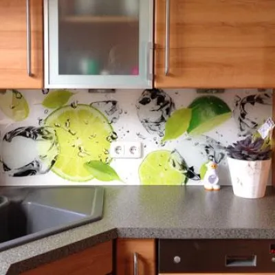 Die saubere Lösung beim Renovieren: Dusch-und Küchenrückwände von Schön und Wieder Bild: Die saubere Lösung beim Renovieren: Dusch-und Küchenrückwände von Schön und Wieder