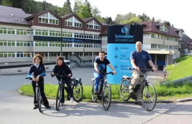 Bild: „Unsere Natur ist zu schön, um sie mit Parkplätzen zu verbauen.“