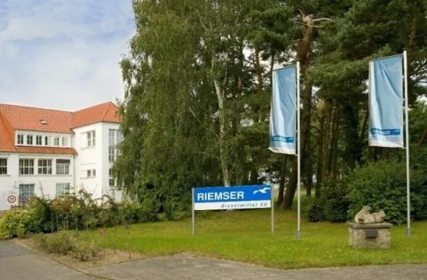 Riemser Arzneimittel AG feiert 20-jähriges Firmenjubiläum Bild: Riemser Arzneimittel AG feiert 20-jähriges Firmenjubiläum