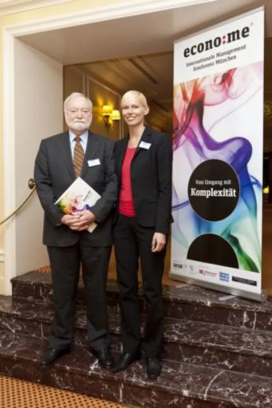 Michael Rink und Susan Rackwitz thematisieren Komplexität. Foto: Adrian Greiter