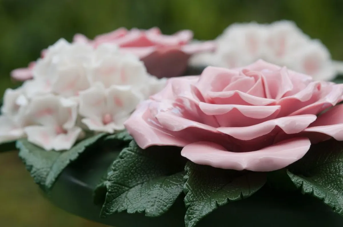 Keramikblumenkranz Hortensien-Rosen