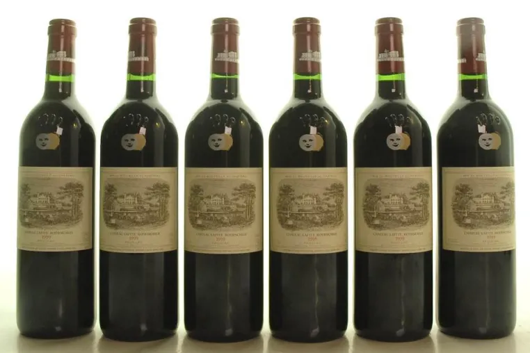 Bild: 1586 Lots suchen bei Weinauktion der Munich Wine Company im Internet einen neuen Besitzer