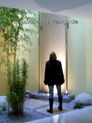 Bild: Die Wasserwand zum Staunen und Anfassen