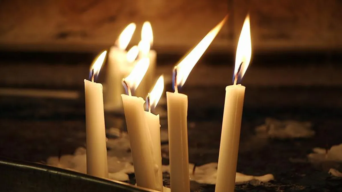 Pixabay; Kerzenlicht wenn der Strom weg ist