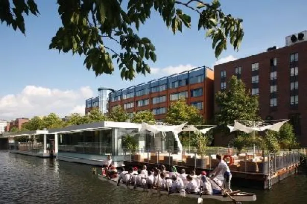 Bild: Sportlich tagen - Das Mercure Hotel Hamburg City bietet jetzt Drachenbootfahrten für Teams und Einzelgäste an