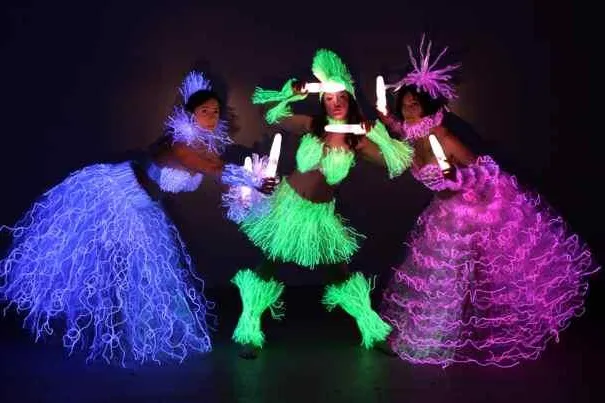 Bild: Die UV-Living Dolls als Eyecatcher bei Events und Messen