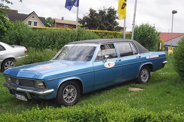Bild: Beifahrerplatz im Admiral-Oldtimer bei ADAC Sunflower-Rallye zu versteigern - zugunsten herzkranker Kinder