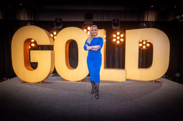 Bild: Aus der Wüste auf die große Bühne: Juliana Raidt gewinnt den 4. internationalen Spealer Slam Award