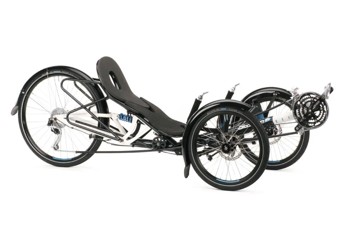 Das schnelle Tourendreirad Scorpion fs 26 von HP Velotechnik ist voll gefedert