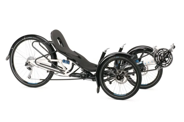 Fahrradmesse Eurobike: Schnelles Tourendreirad Scorpion fs 26 ist voll gefedert und kompakt faltbar Bild: Fahrradmesse Eurobike: Schnelles Tourendreirad Scorpion fs 26 ist voll gefedert und kompakt faltbar