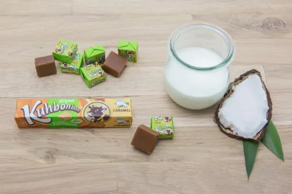 Bild: 100% vegan – 100% lecker: das neue Karamell von Kuhbonbon jetzt auch in handlicher 72g Stange