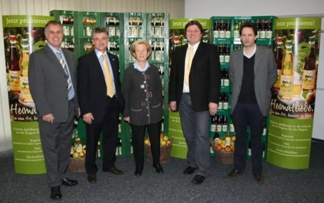 Bild: Regionalen Wirtschaftskreislauf in Gang setzen - ELM & Förstina wollen gemeinsam "Unterm Apfelbaum" etablieren