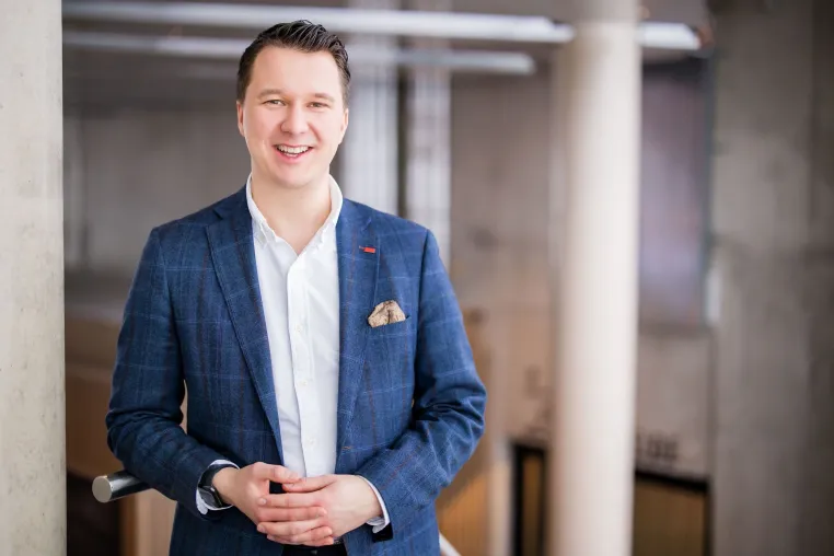 Thomas Hoppe, Bestsellerautor und Bundesvorsitzender von DIE JUNGEN UNTERNEHMER, wird GreenScout e.V. Beirat Bild: Thomas Hoppe, Bestsellerautor und Bundesvorsitzender von DIE JUNGEN UNTERNEHMER, wird GreenScout e.V. Beirat