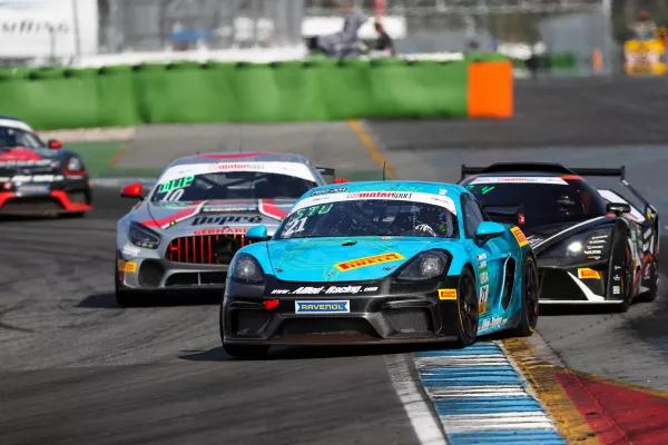 Bild: Schaffenskraft.de launcht Profi-Rennfahrer-Webseite: Joel Sturm – GT4 European Series 