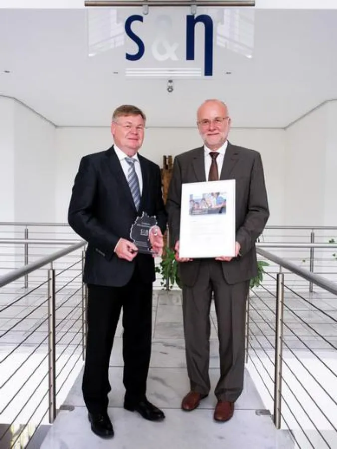 v.l.: Josef Tillmann, Vostand S&N AG, Norbert Marzi, Siemens Professional Education