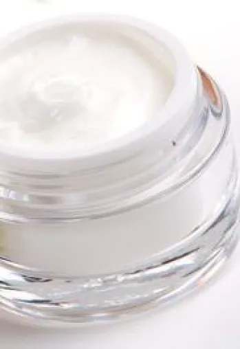 Bild: Kosmetik vorteilhaft kommuniziert - Wortkopf, freier Kreativtexter, konzipiert Mailing für die Beautybranche