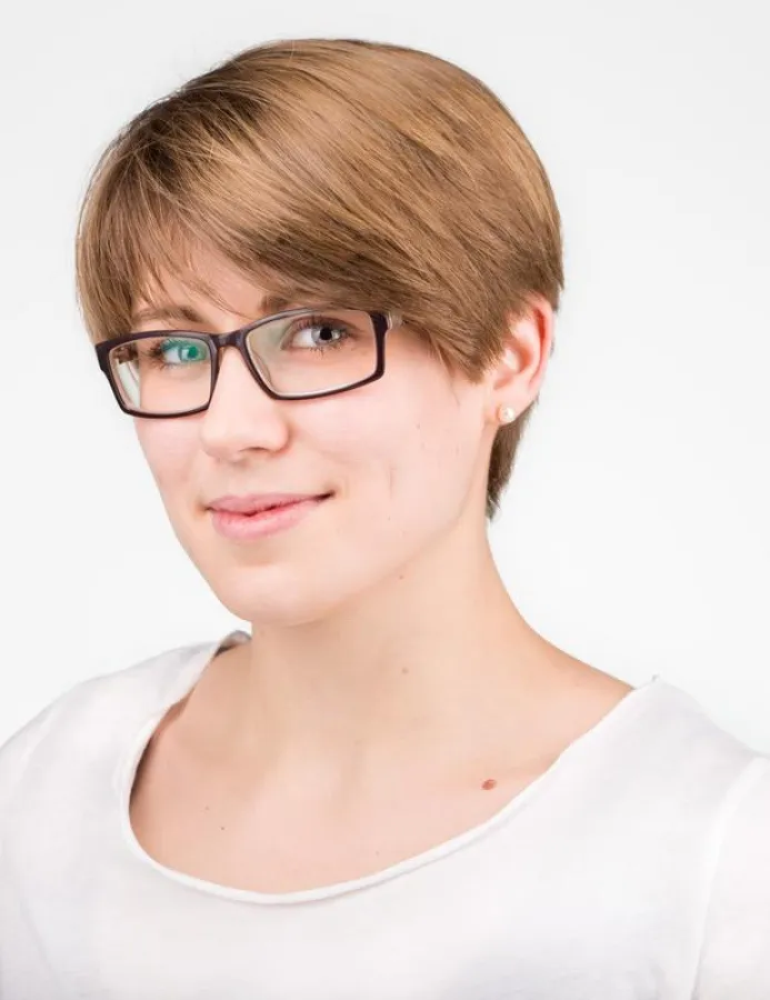 Dem Team um Lisa Weiß ist es gelungen, chemisch identische Makromoleküle voneinander zu trennen. (Copyright: Oleg Domanov)