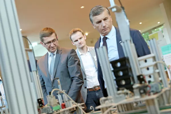 Bild: Prof. Dr. Robert Wille ist neuer wissenschaftlicher Leiter