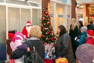 Der Nikolaus kommt in die MOORBEK PASSAGE Bild: Der Nikolaus kommt in die MOORBEK PASSAGE