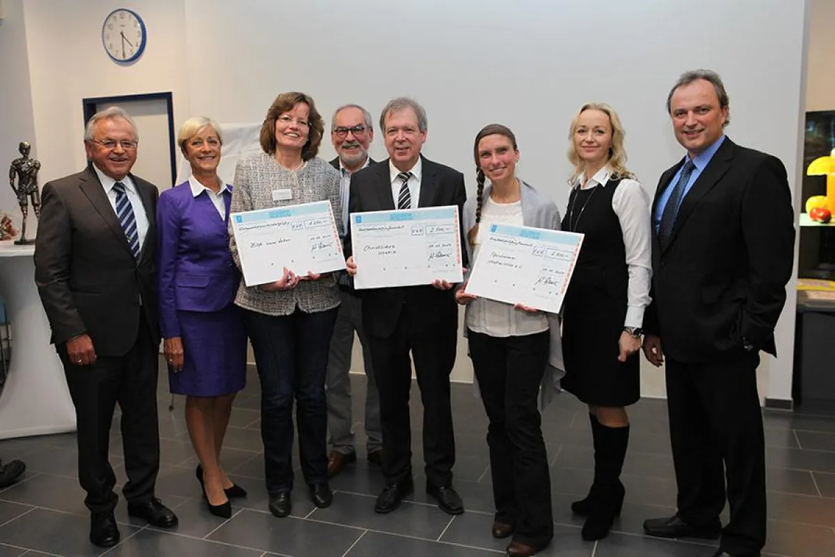 Feierliche Spendenübergabe zum Jahreabschluss der KRAMSKI GmbH