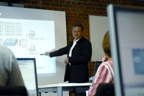 Bild: Comstor stärkt ihre Partner im Vertrieb von Unified Communications