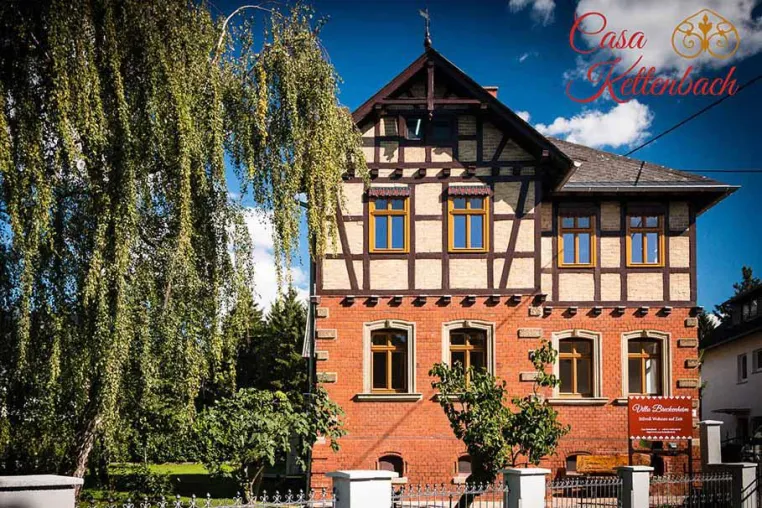 Casa Kettenbach eröffnet Boarding House in Wiesbadener Gründerzeit Villa Bild: Casa Kettenbach eröffnet Boarding House in Wiesbadener Gründerzeit Villa