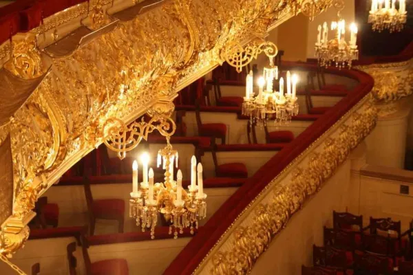 Müller-BBM verleiht dem Bolschoi Theater neuen Klang Bild: Müller-BBM verleiht dem Bolschoi Theater neuen Klang