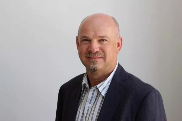 7x7finanz GmbH mit neuem Mitarbeiter in Kassel Bild: 7x7finanz GmbH mit neuem Mitarbeiter in Kassel