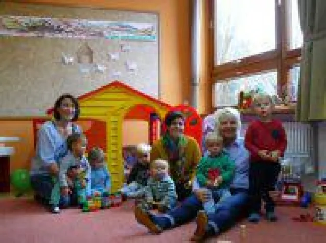 Bild: Dorf ersetzt Familie