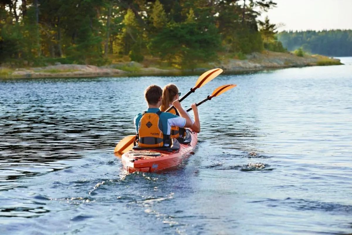 Die Modulkajaks können als Einer oder Zweier genutzt werden.