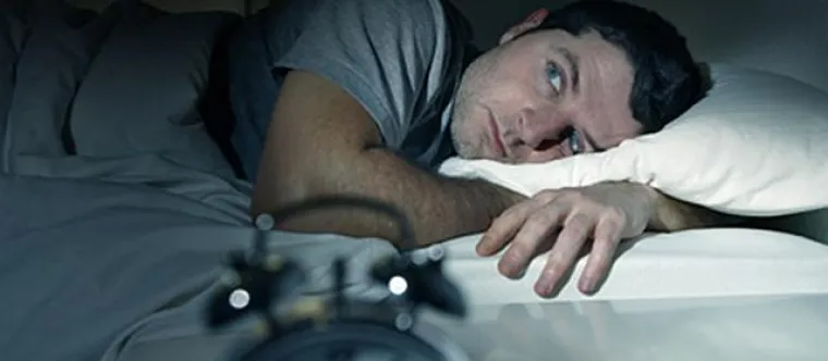 Schlafmangel steigert den Appetit Bild: Schlafmangel steigert den Appetit