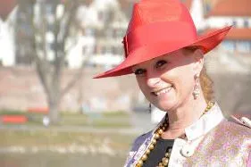 Bild: Keinen Chelsea-Boot zum Kleid, Rock oder 7/8tel-Hose tragen, warnt Personal Shopperin Sonja Grau