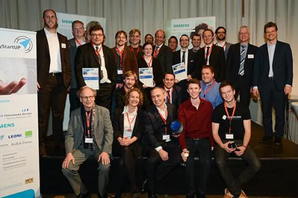 Bild: 10 Sieger in der Phase 1 des Businessplan Wettbewerbs Nordbayern 2015