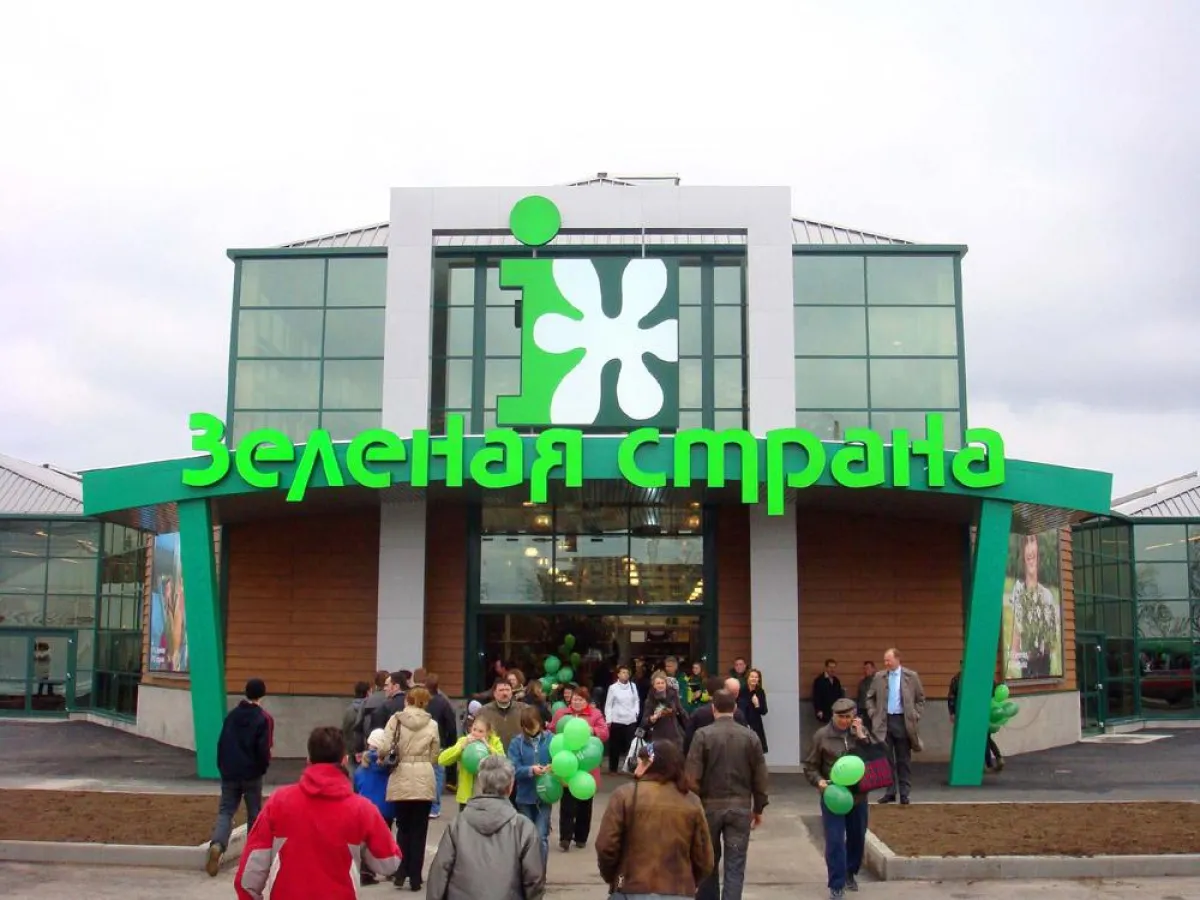 Thermoflor hat in St. Petersburg ein neues Objekt gebaut. Nicht aus Zufall hatten die russischen Investoren den niederländischen Gartencenter-Spezialisten engagiert, denn für das Unternehmen war der r