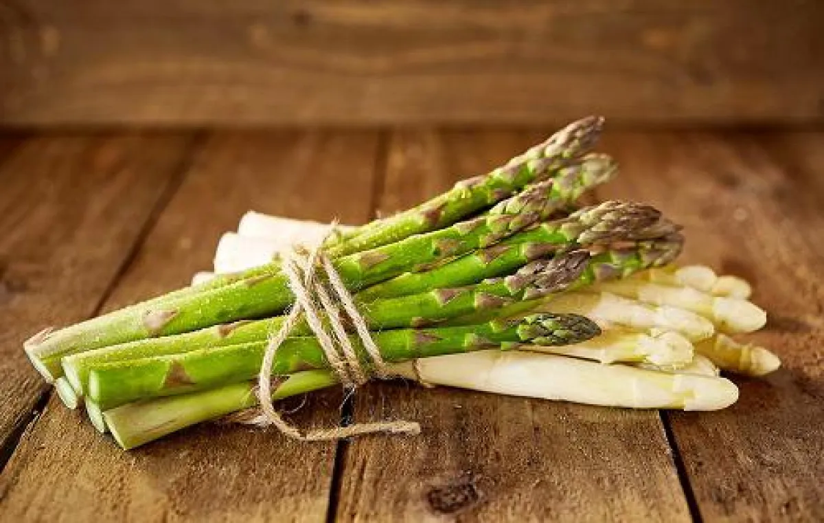 Für ein volles Aroma sollte Spargel möglichst frisch sein. (stockcreations/Shutterstock.com)