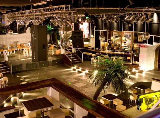 DJMeeting und bizkom geben Zusammenarbeit bekannt Bild: DJMeeting und bizkom geben Zusammenarbeit bekannt