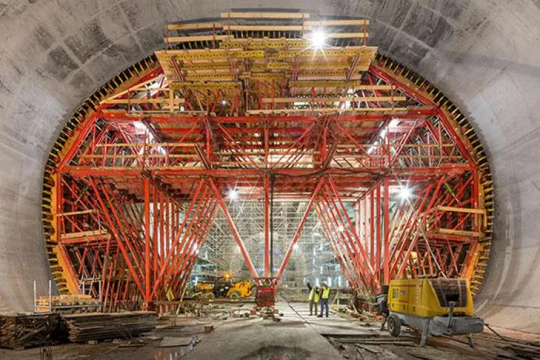 Bild: Tunnelschalung mit rekordverdächtigen Dimensionen